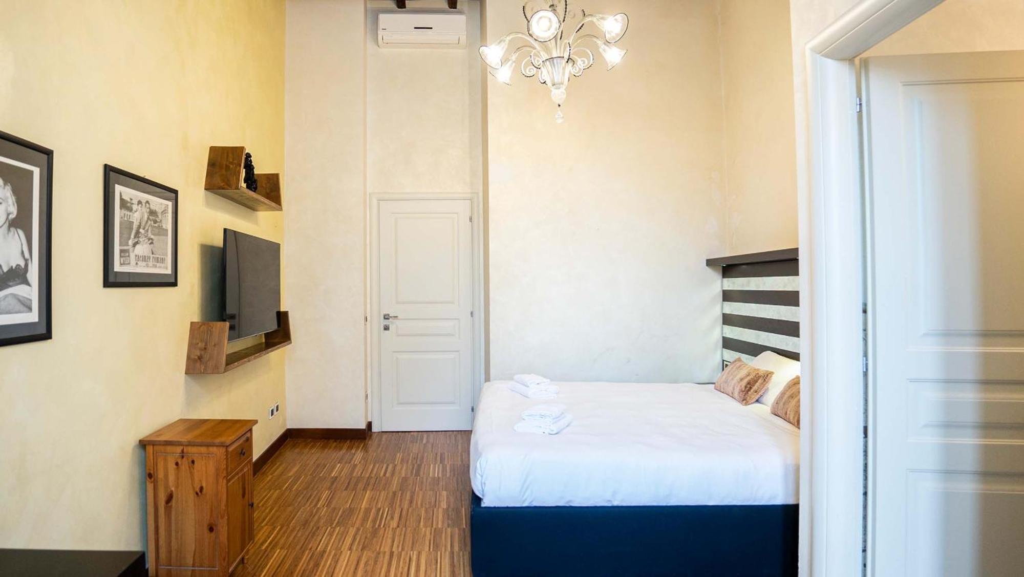 Piazza Venezia Charming Apartments With View Rome Exterior photo